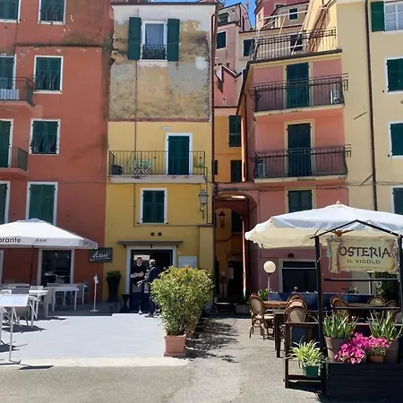 - Tiny Lovely Few Steps From The Water On A Traditional Narrow Street Lejlighed Lerici