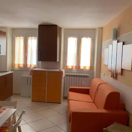 - Tiny Lovely Few Steps From The Water On A Traditional Narrow Street Apartment Lerici